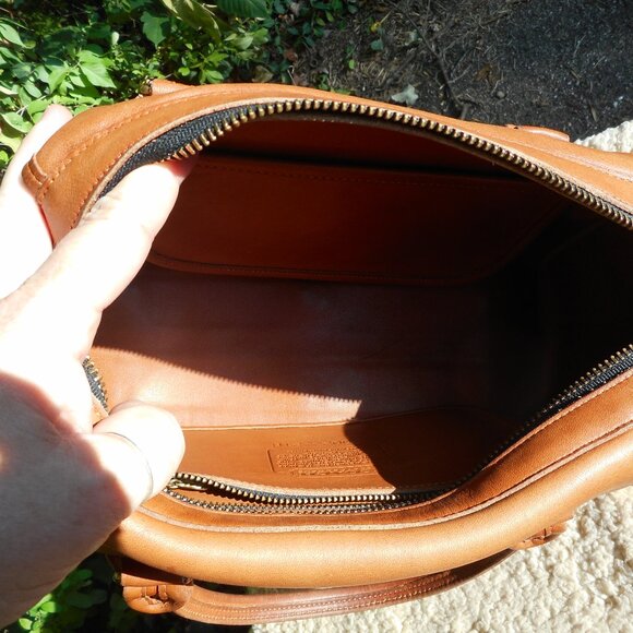 SOLD*** Vintage Coach Broadway Speedy Satchel 9891 GUC in British Tan - Picture 9 of 11